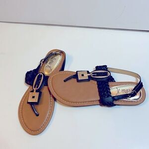 Victoria K women’s sandals Size:7 US